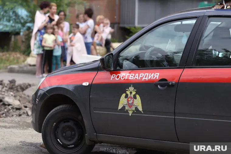 Сотрудник был задержан с наркотиками в августе, после чего его отстранили от работы