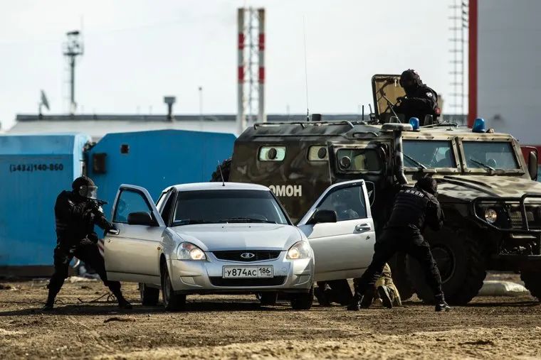 Торжественные мероприятия в честь 5-летия отряда ОМОНа. Сургут