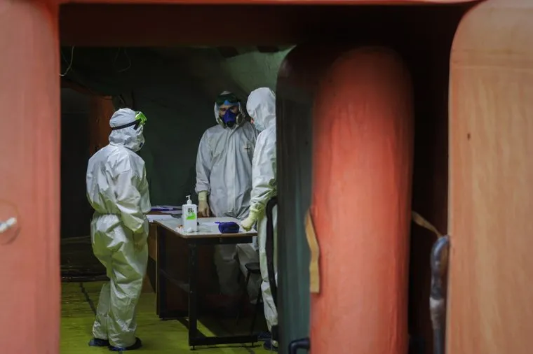 Палаточный госпиталь на железнодорожном вокзале. Курган