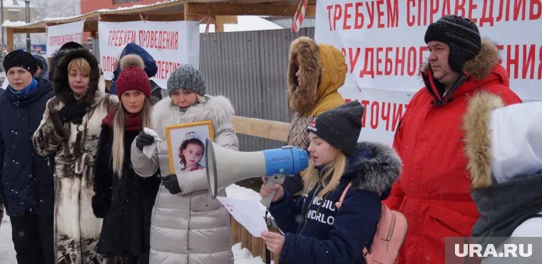 Пострадавшие в результате автокатастрофы жители Нефтеюганска вышли на акцию протеста