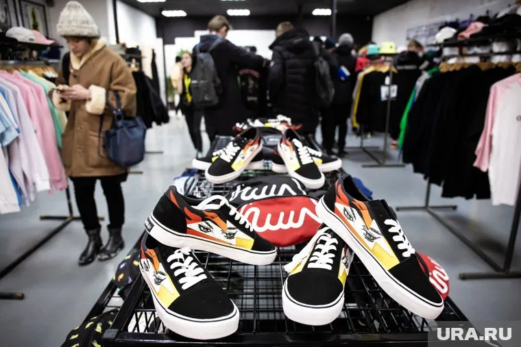 Отсутствие сменной обуви ведет к развитию грибковых и простудных заболеваний у детей