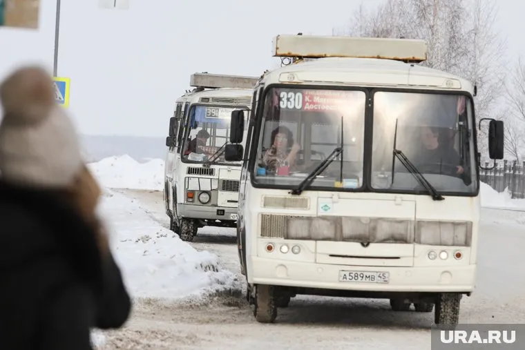 В Кургане автобусы отказываются ездить в микрорайон Теплый стан из-за отсутствия дороги (архивное фото)