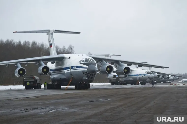Россия доставит в Италию вирусологов и медоборудование на военных самолетах