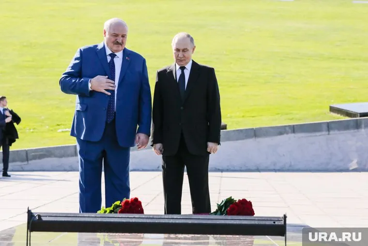 Путин не стал спорить с Лукашенко по поводу истории георгиевской ленты