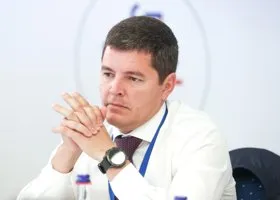 Артюхов провел совещание по юбилею Ноябрьска, в округе ожидается -30 градусов: события дня в ЯНАО