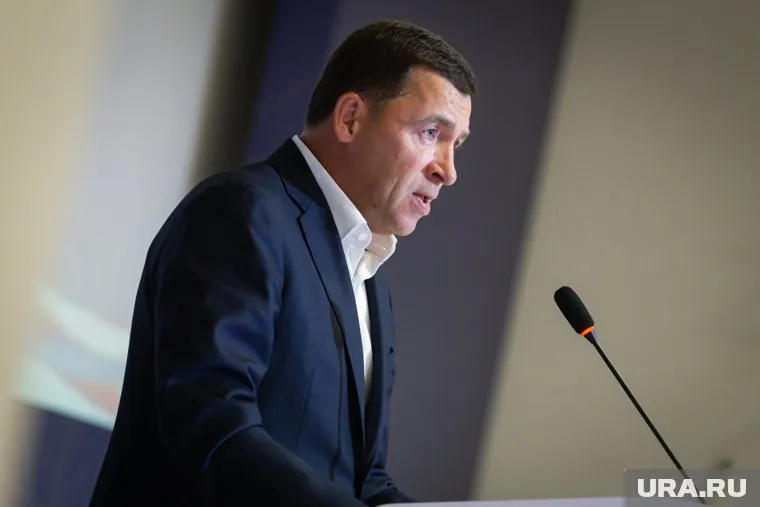 Евгений Куйвашев почтил память жертв терактов