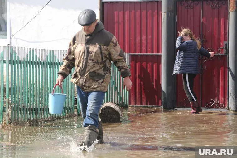 Большая вода пришла в деревню 17 апреля
