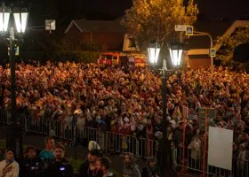 Сотни паломников в Екатеринбурге справили нужду на музей