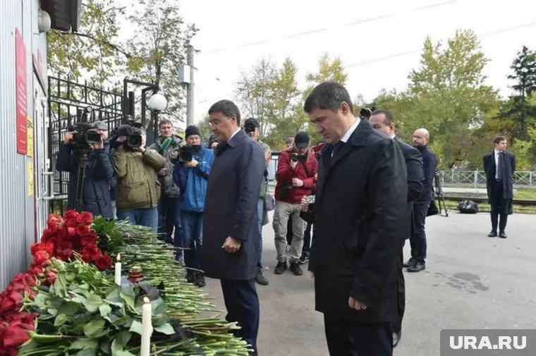 Валерий Фальков объявил минуту молчания в память о жертвах стрельбы в Пермском госуниверситете