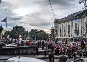 Премьер Грузии жестко ответил Зеленскому за поддержку протестов в Тбилиси