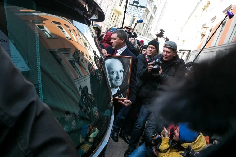 Необработанные. Прощание с Владимиром Этушем. Москва