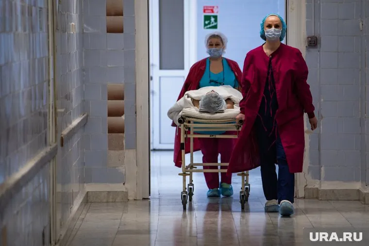 На данный момент в России от коронавирусной инфекции погибли 133 тысячи 893 человек