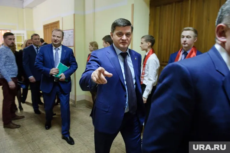 Свердловские единороссы начали контратаку на Ивана Квитку