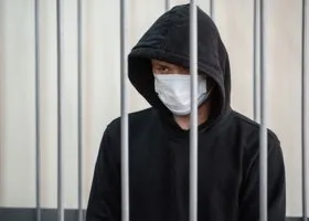 Екатеринбуржец, зарезавший сожительницу на глазах у прохожих, попросился на СВО