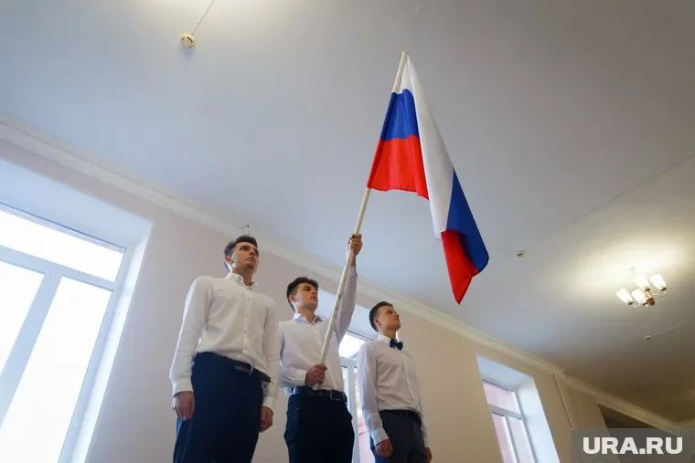 В ЯНАО ищут пути изменения патриотической работы в округе