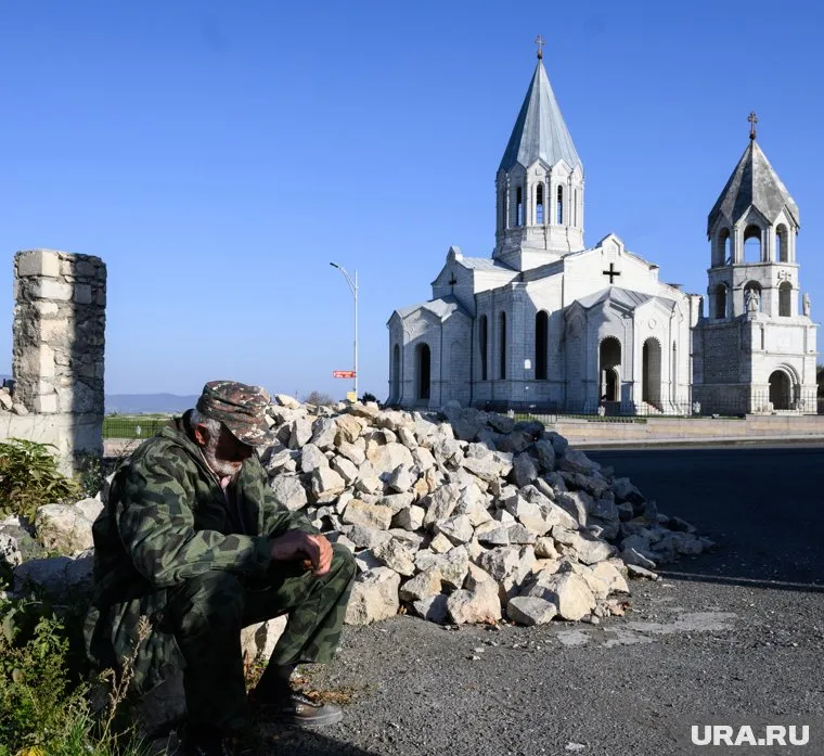 Россия призвала Азербайджан отвести войска
