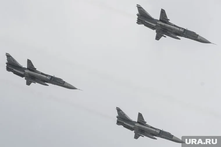 Истребитель МиГ-31бм вытеснил британский самолет-разведчик за границу РФ