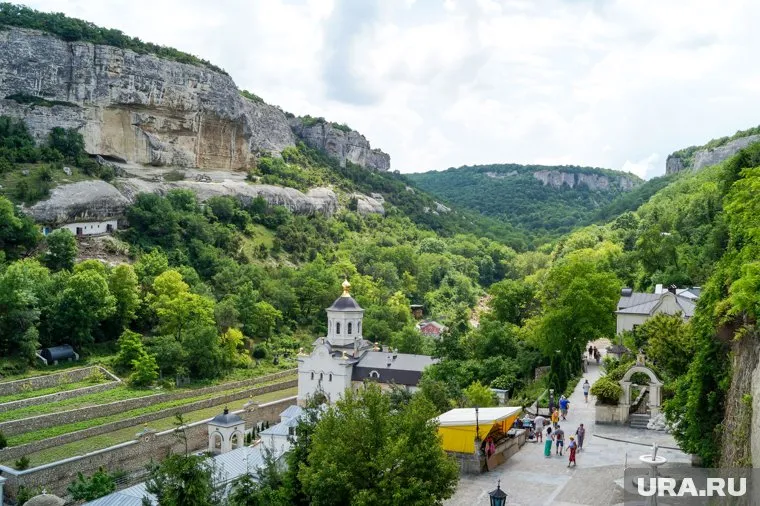 Крым и Ростовская область лучше всего подойдут для отдыха осенью, уверен Алексей Волков