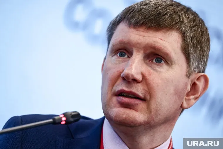 Максим Решетников посетит предприятия Свердловской области