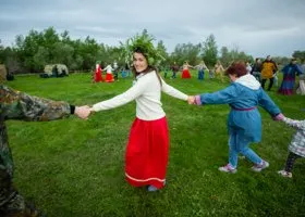 Гостей «Абалак Рок Феста» в Тобольске собрали в огромный хоровод