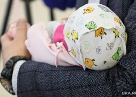 Мать найденной в Карпинске «девочки из шкафа» закрыли в больнице