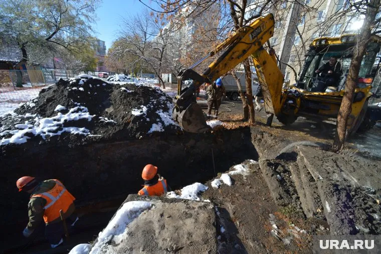 Коммунальщики ночью устранили прорыв на сетях
