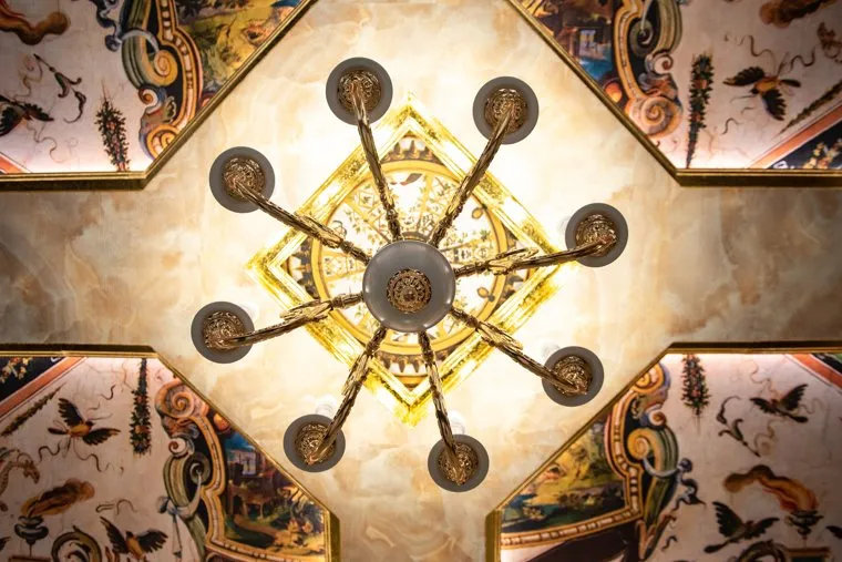 Торжественная линейка в школе № 106. Екатеринбург