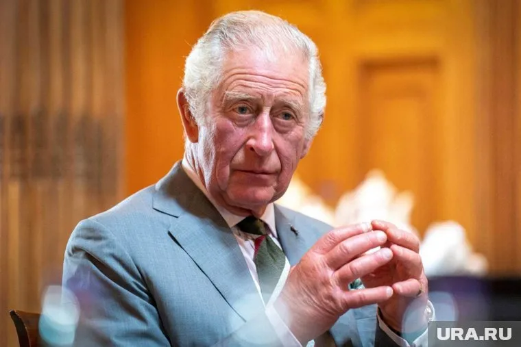 Ранее Чарльз уже взял на себя часть обязанностей королевы