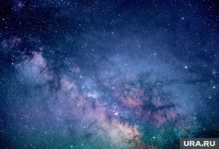 Источник находится в трех миллиардах световых лет от Земли