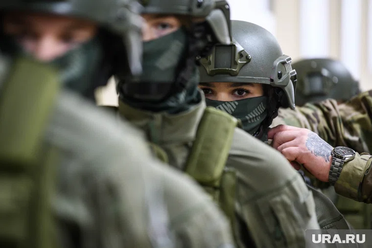 Назначение бойцам СВО страховой пенсии по выслуге лет увеличит денежную массу в стране