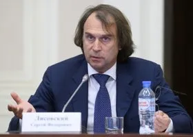 Сенатор Лисовский оправдал оптимизацию школ в Зауралье