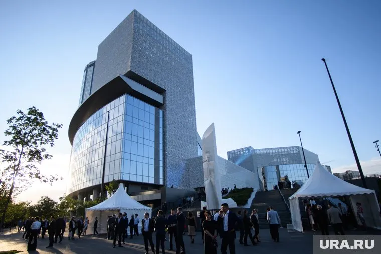 Правительство РФ не поддержало законопроект, который запрещает открытие Ельцин Центра в Москве