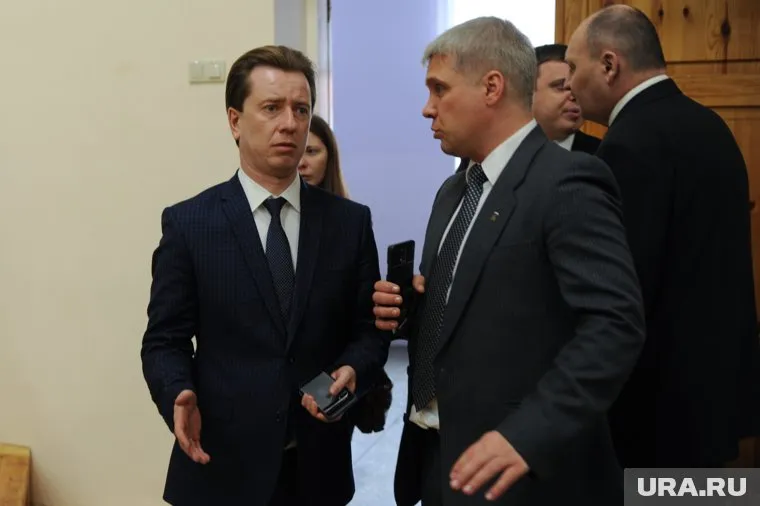 Парламентарий Владимир Бурматов (слева) потерял лидерство, а депутата Гордумы Юрия Панова (справа) уличили в нечестной игре