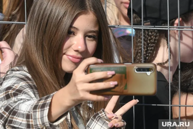 Чтобы стать популярным в РФ, блогерам надо делиться не только советами, но и переживаниями