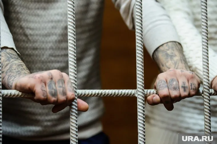 В колонию-поселение нужны надзиратели, которые будут следить за заключенными