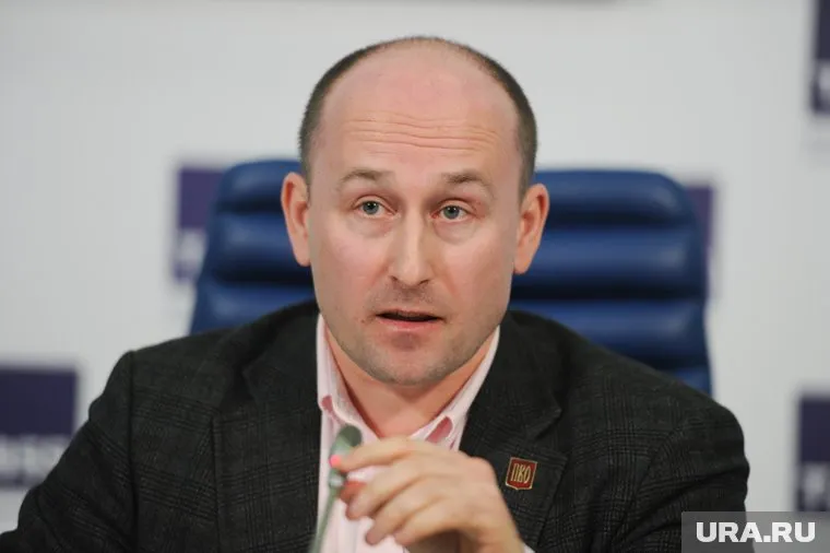 Николай Стариков связал работу Ельцин Центра с финансовым вопросом