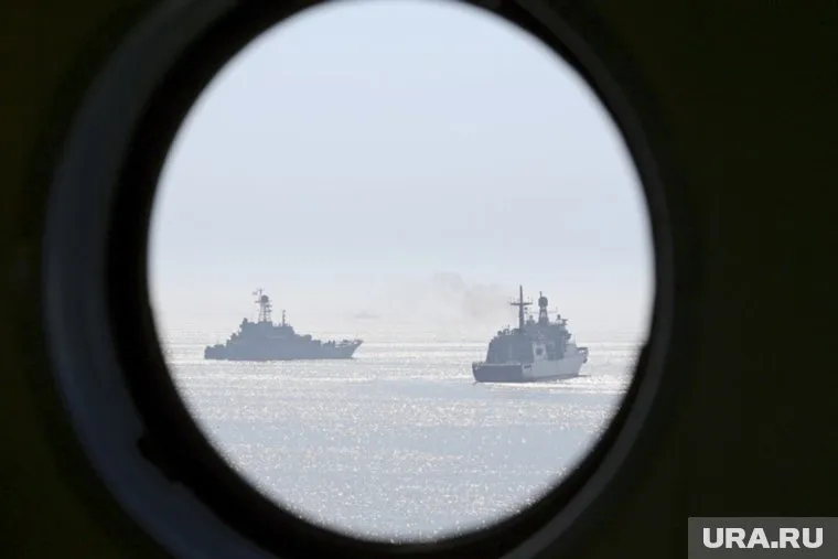 Военный корабль НАТО вошел в Черном море