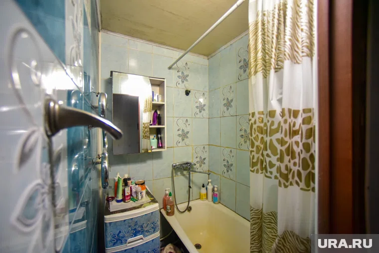 Из сантехники в доме дует ветер