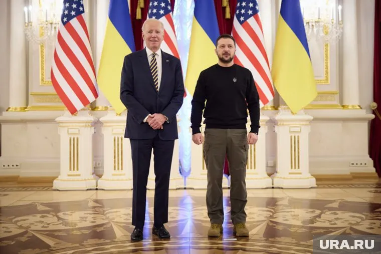 США погрязли во внутренних проблемах из-за Украины, сказал Дмитрий Солонников