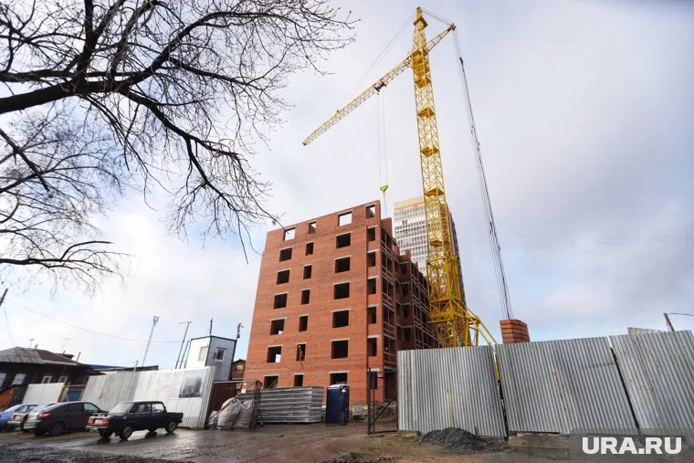 Часть проблем обратившиеся связали со стройкой, находящейся по адресу ул. Климова, 129