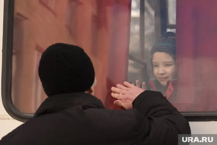 Массовая эвакуация детей и женщин из Донбасса началась 18 февраля