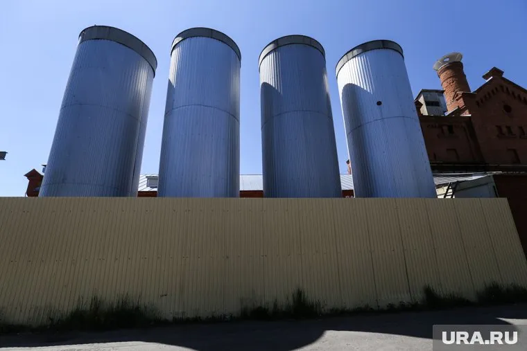 ВСУ обстреляли пивоваренный завод в Донецке, произошла утечка аммиака, сообщает штаб ДНР