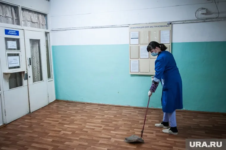 Санитарки ищут помощи у правозащитников