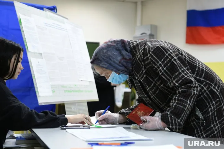 По мнению Андрея Лугового, отмена выборов губернаторов поможет развитию России