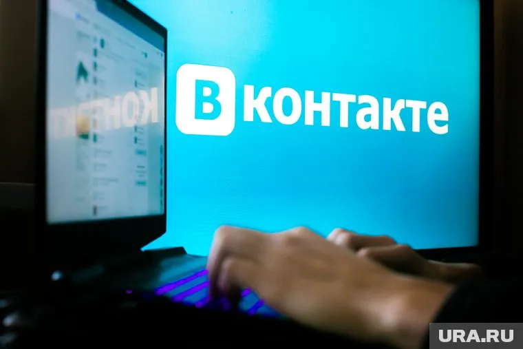 По версии следствия, мужчина вступал в интимную переписку с девочками