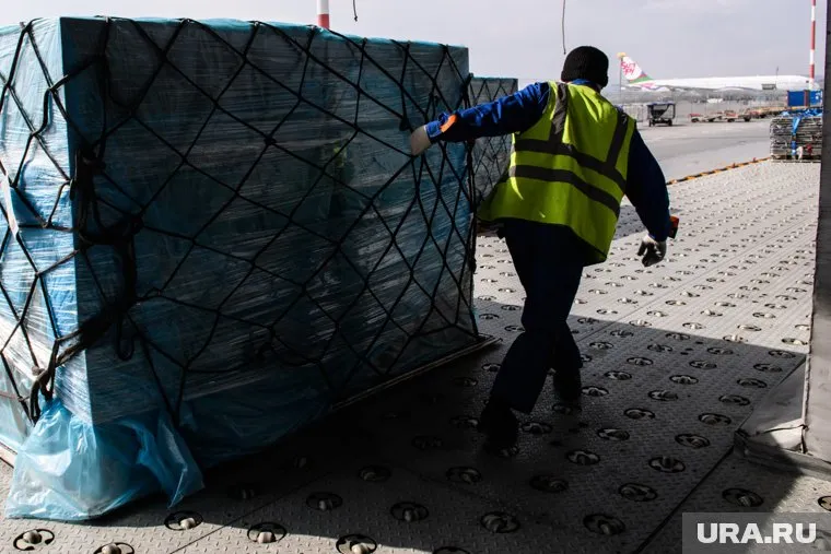 Груз нужен для защиты Тюменской области от паводка, уточнили в МЧС