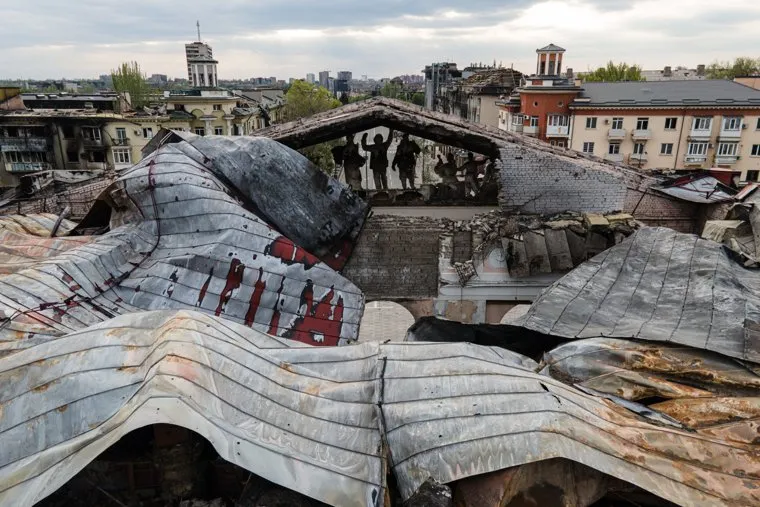 Мариуполь в период разбора завалов и осады завода Азовсталь. ДНР/Украина