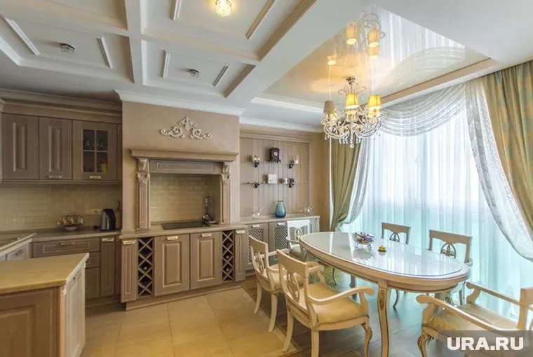 Элитная четырехкомнатная квартира продается в ЖК «Бажовский»