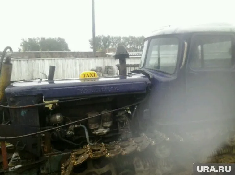 Трактор-вездеход житель Ивделя превратил в такси