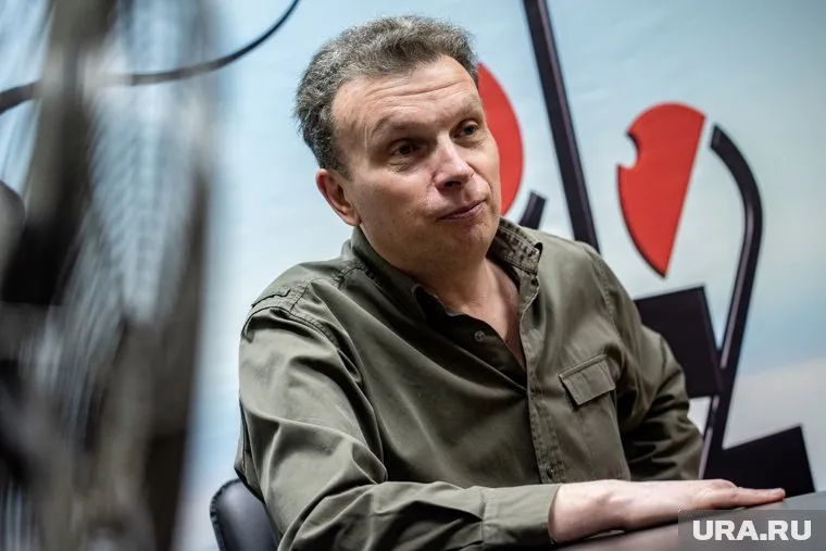 В последний раз Иннокентий Шеремет появлялся в эфире «Четверки» 26 лет назад